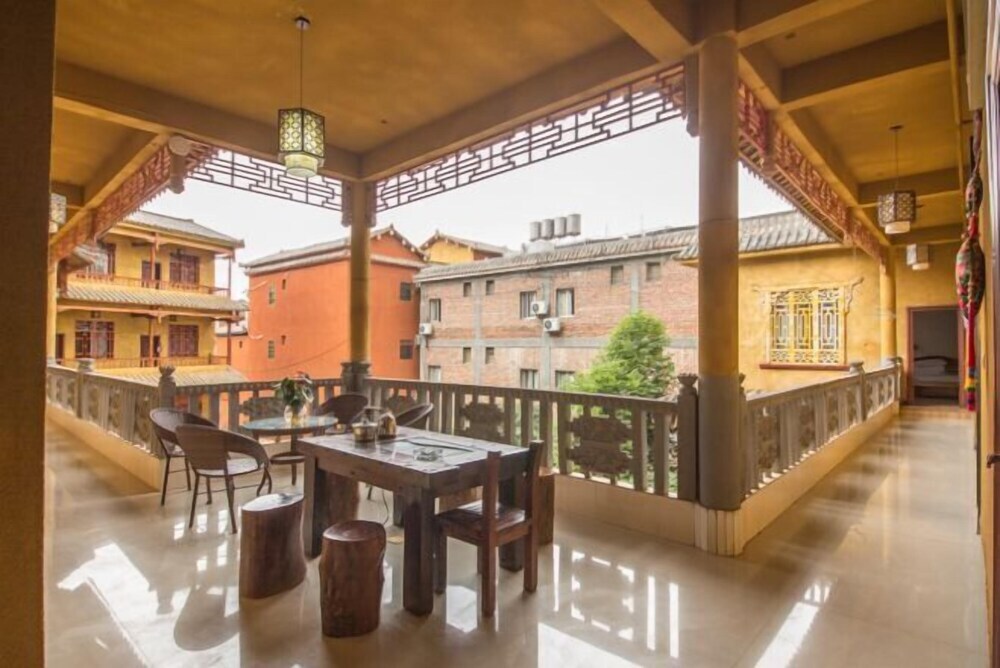 Пучжэхэй: Yuxinge Inn