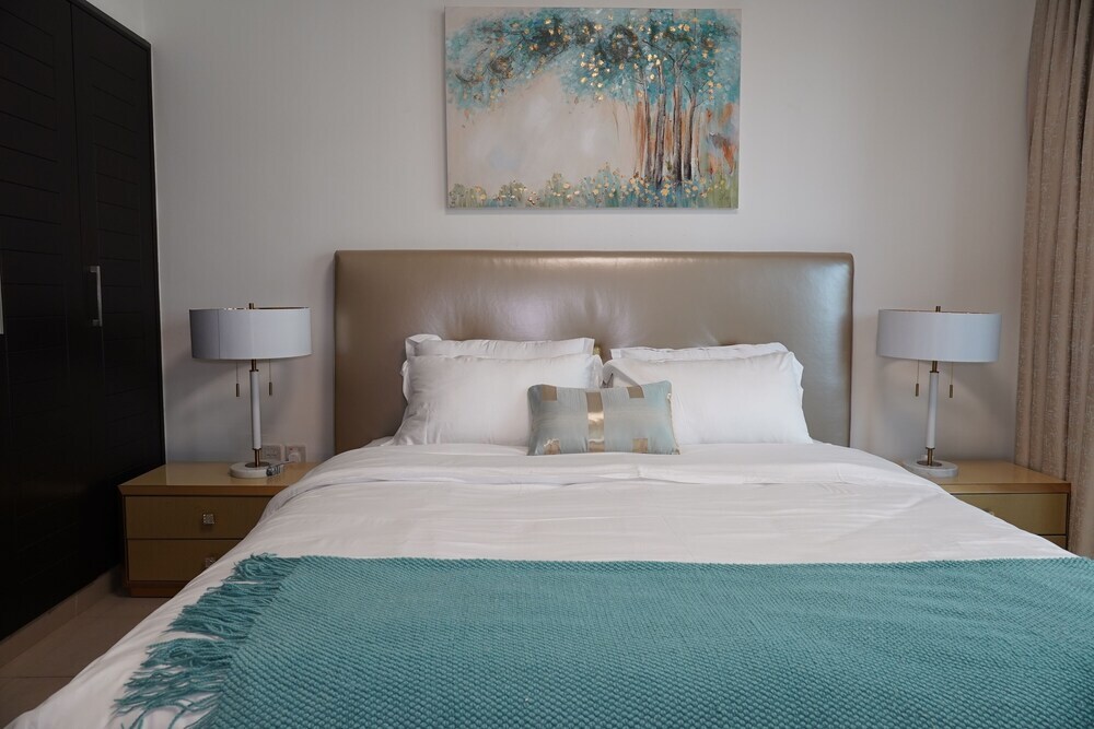 Дубай: Whitesage - Fountain View Stylish Apt With Spacious Terrace