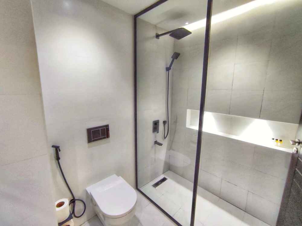 Дубай: Whitesage - Fountain View Stylish Apt With Spacious Terrace