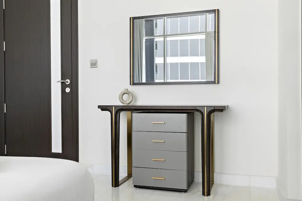 Дубай: WelHome - Opulent Retreat With Panoramic Cityscape Views