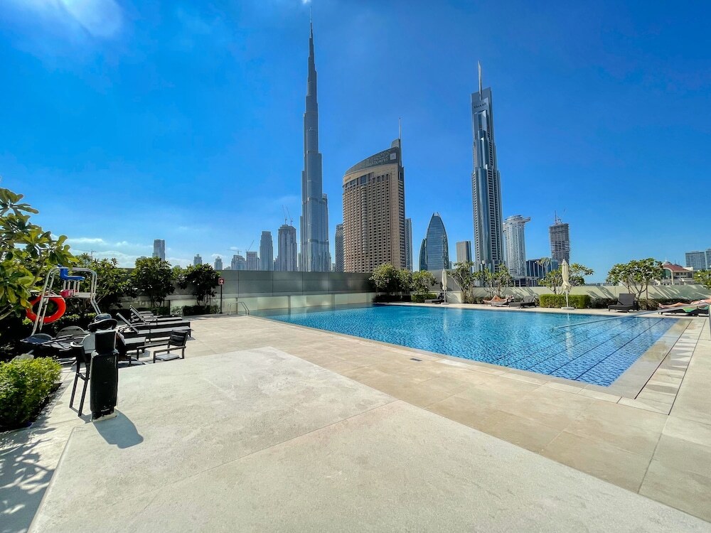 Дубай: Maison Privee - Luxury Apt with Burj Khalifa Vw & Direct Mall Access