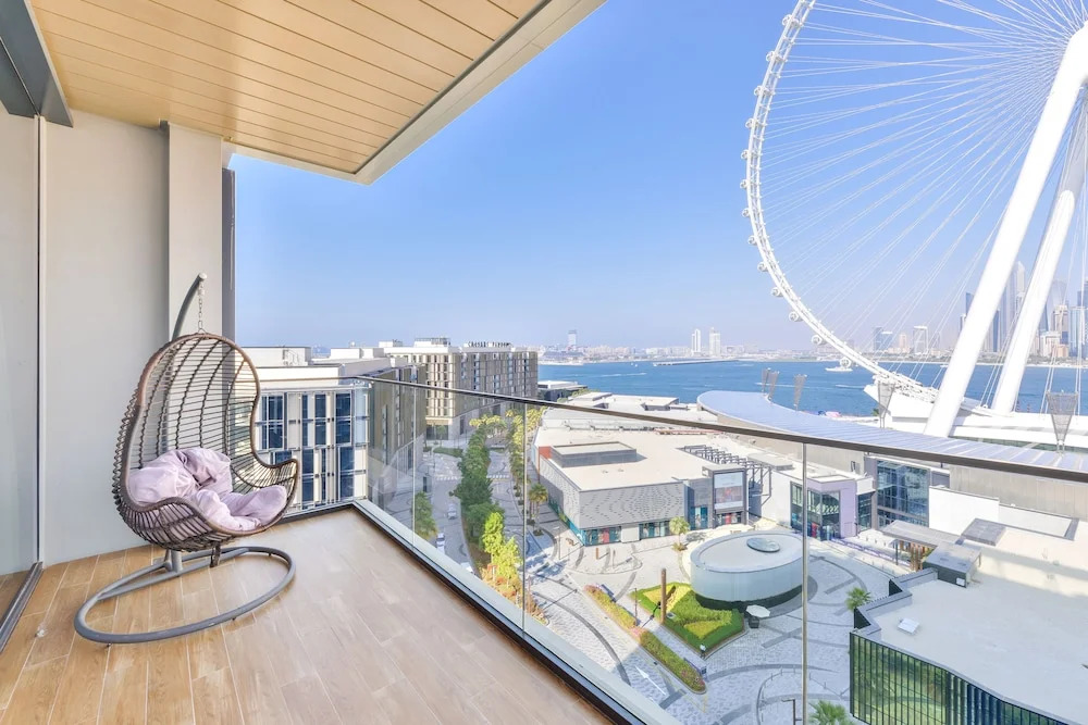 Дубай: Luxury Beachfront 2BR w Stunning SeaView