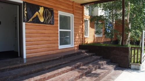 Нижневартовск: Hotel on Dzerginskogo