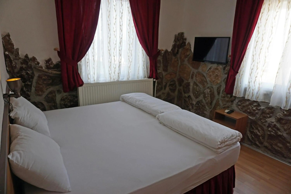 Эджеабат: Aqua Boss Hotel