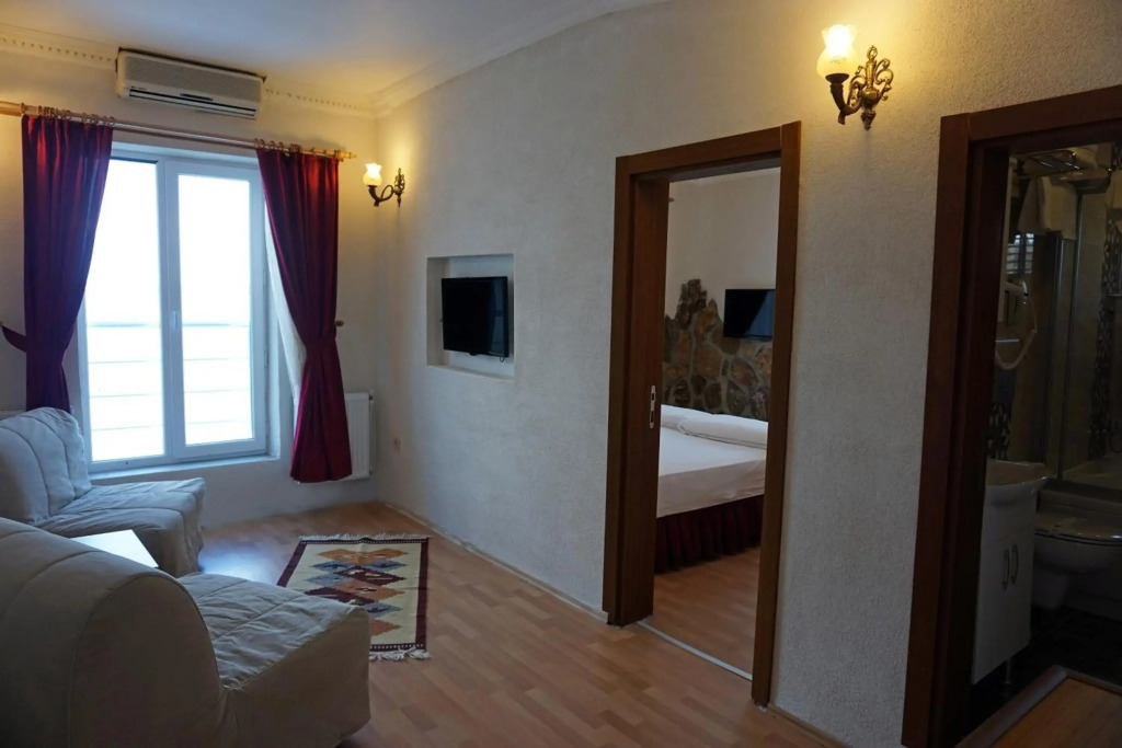 Эджеабат: Aqua Boss Hotel