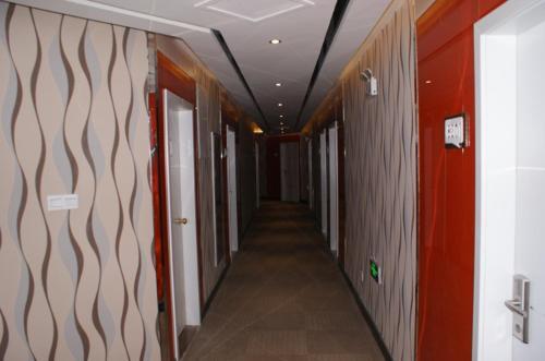 Яньчэн: Thank Inn Chain Hotel Jiangsu Yancheng Xiangshui Town Qinghuayuan
