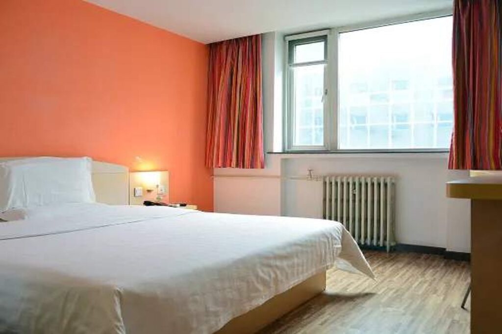 Пекин: 7 Days Inn (Beijing Lizeqiao)