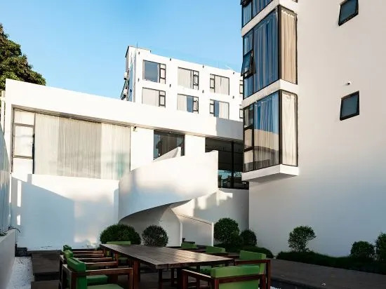 Бэйхай: Weizhou Island White House Hotel