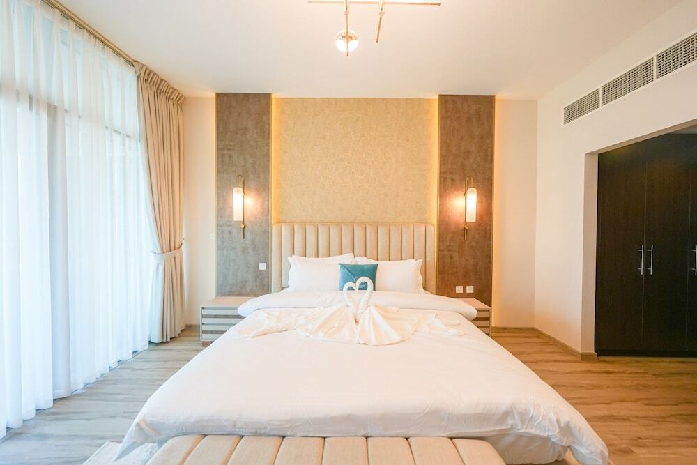 Дубай: Yogi-Luxury 1BR Apartment with Panoramic Views