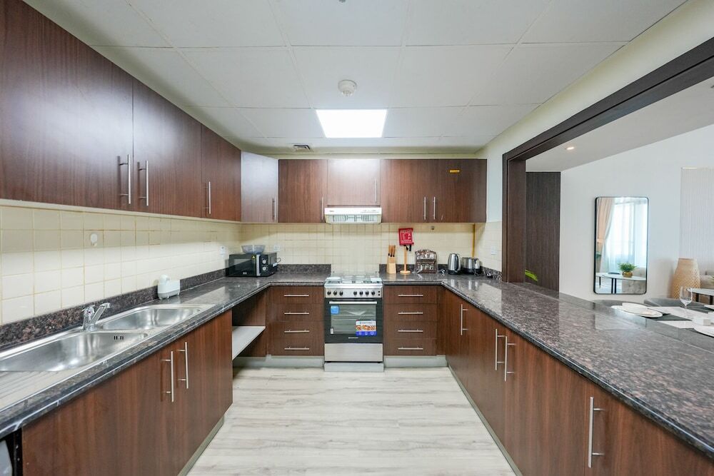 Дубай: Yogi-Luxury 1BR Apartment with Panoramic Views