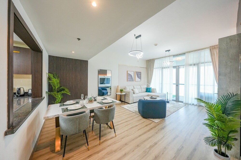 Дубай: Yogi-Luxury 1BR Apartment with Panoramic Views