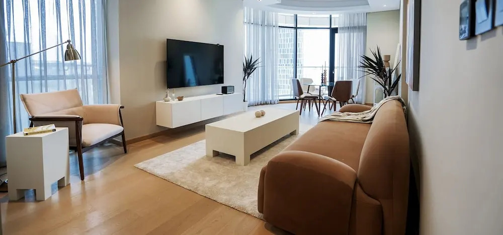 Дубай: Aya - Cozy 1BR Apartment with Panoramic City Views