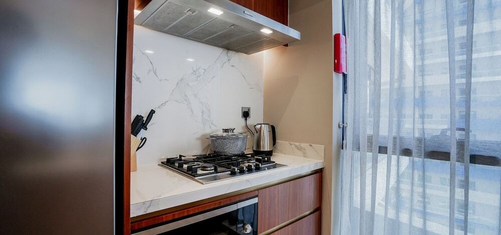 Дубай: Aya - Cozy 1BR Apartment with Panoramic City Views