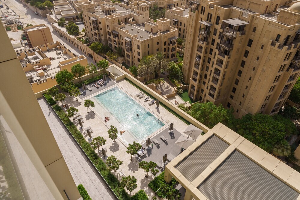 Дубай: Maison Privee - High-End Apt w/ Direct Burj Khalifa Views