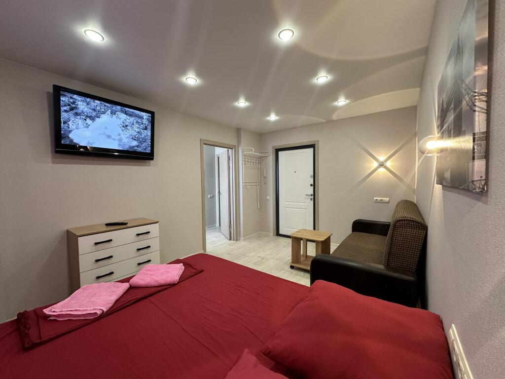 По суткам 33 на проспекте Строителей 9 к.1 (Лондон) — фото 2
