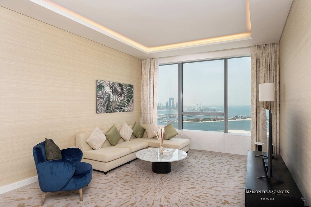 Дубай: 1 Bedroom in St Regis The Palm Tower