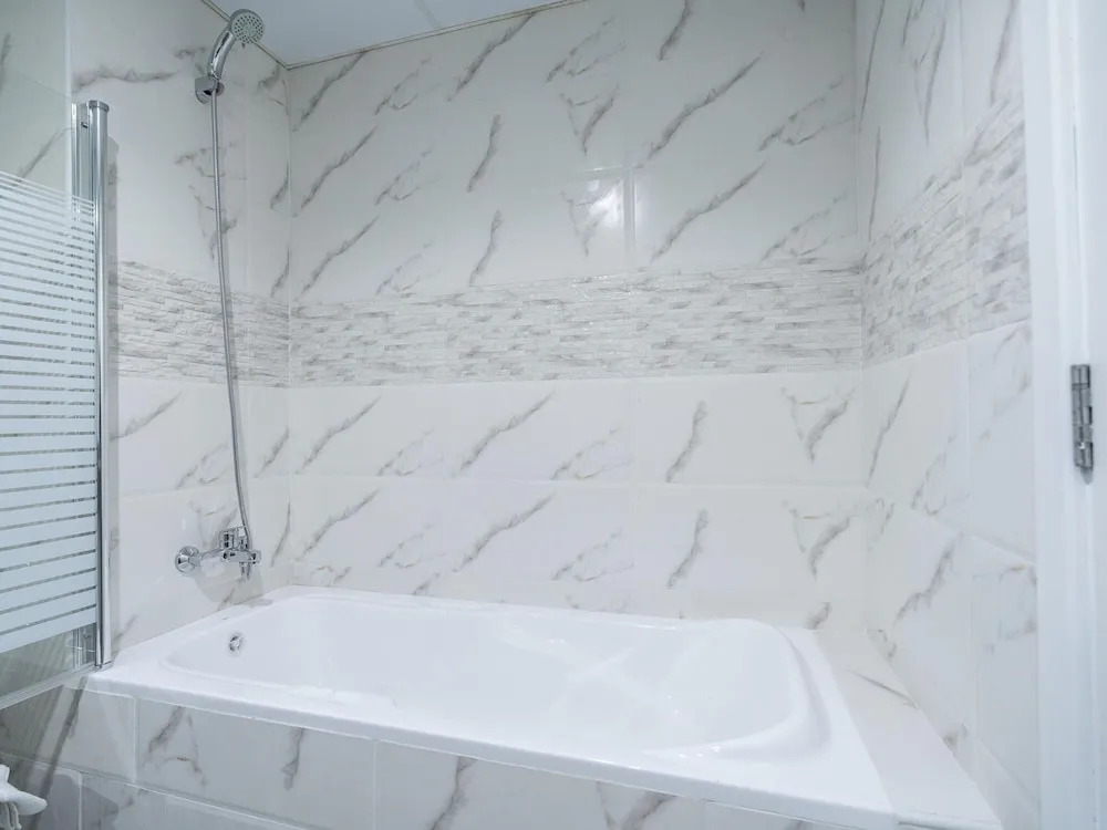 Дубай: Luxe 4bed Apt Dubai Marina JBR Pool by Belvilla