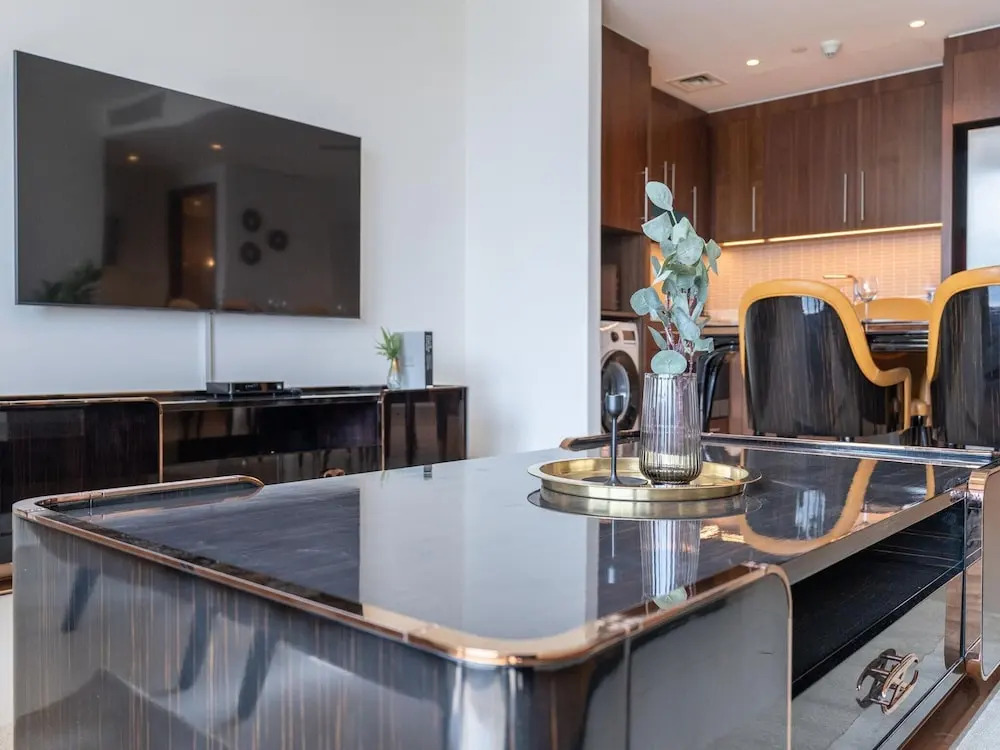 Дубай: 1BR Dlx City View Near Dubai Mall by Belvilla