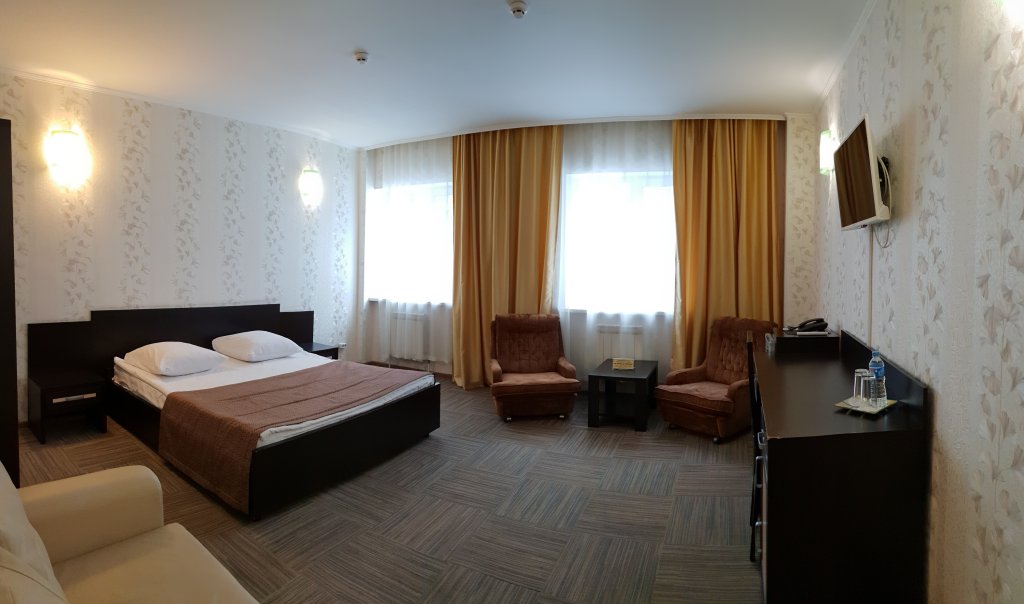 Сургут: Отель Ливадия