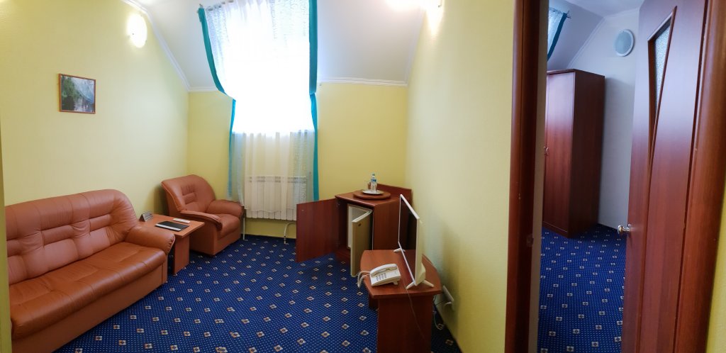 Сургут: Отель Ливадия