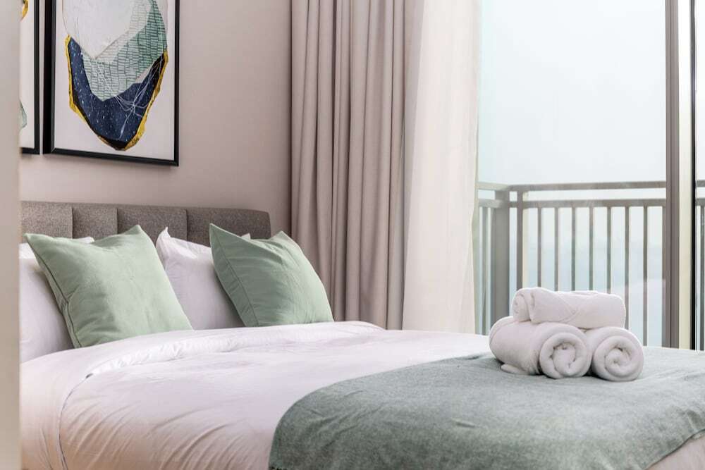 Дубай: Waves - Spectacular Seaside Retreat Apt With Views