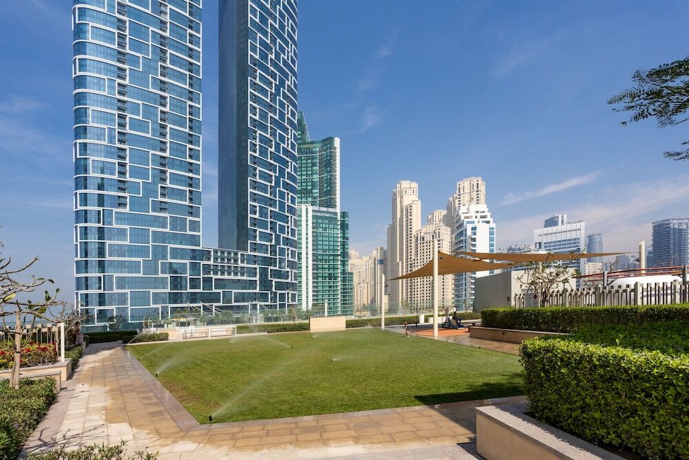 Дубай: Waves - Spectacular Seaside Retreat Apt With Views