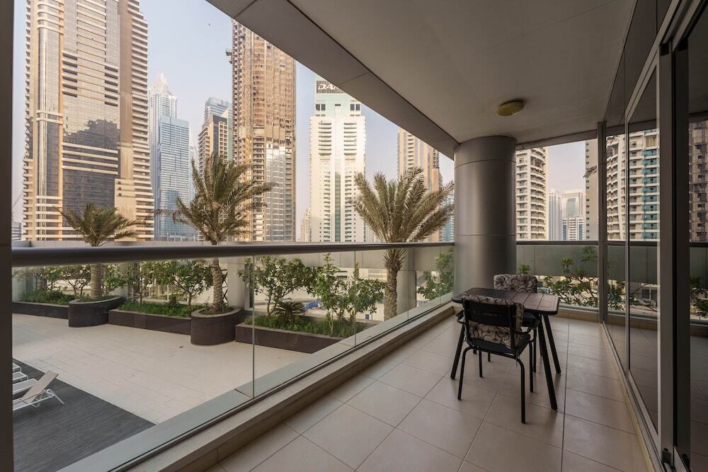 Дубай: Maison Privee - Bright & Trendy Apt Steps Away from JBR Beach