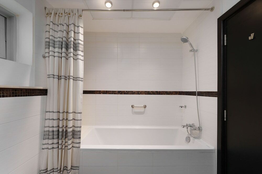 Дубай: Maison Privee - Bright & Trendy Apt Steps Away from JBR Beach