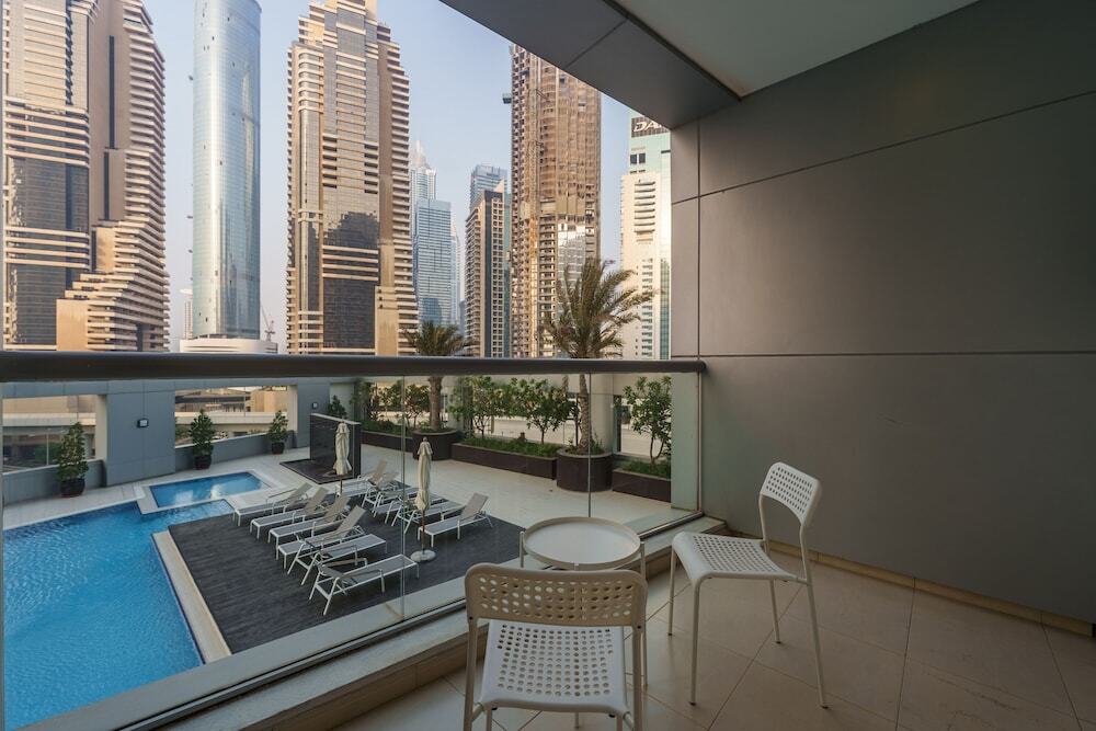 Дубай: Maison Privee - Bright & Trendy Apt Steps Away from JBR Beach
