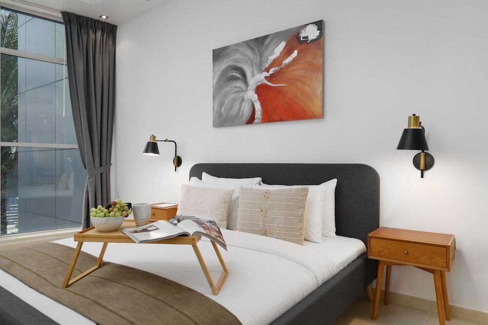 Дубай: Maison Privee - Bright & Trendy Apt Steps Away from JBR Beach