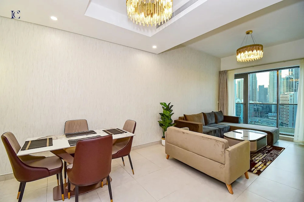 Дубай: Stylish 1BR with Skyline View - THE BAY