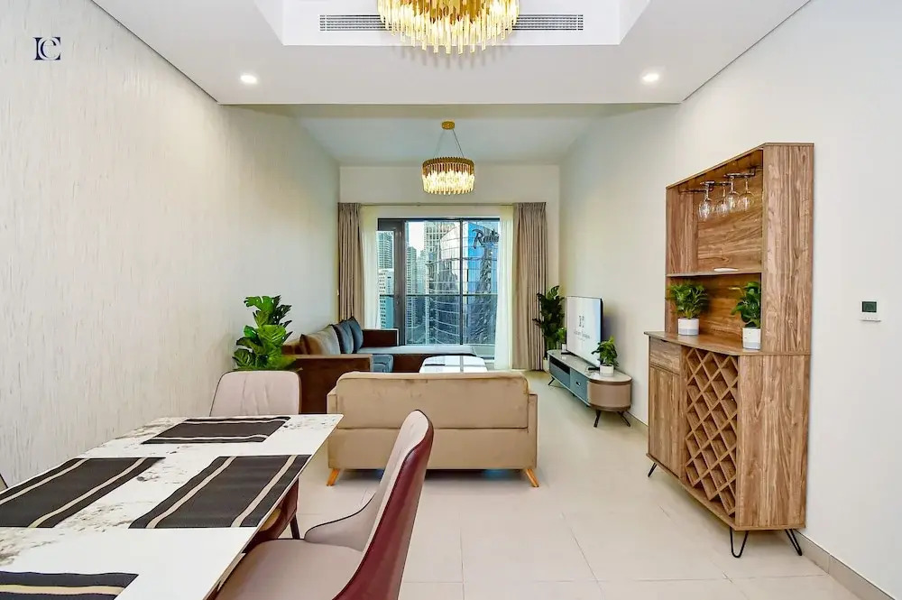 Дубай: Stylish 1BR with Skyline View - THE BAY