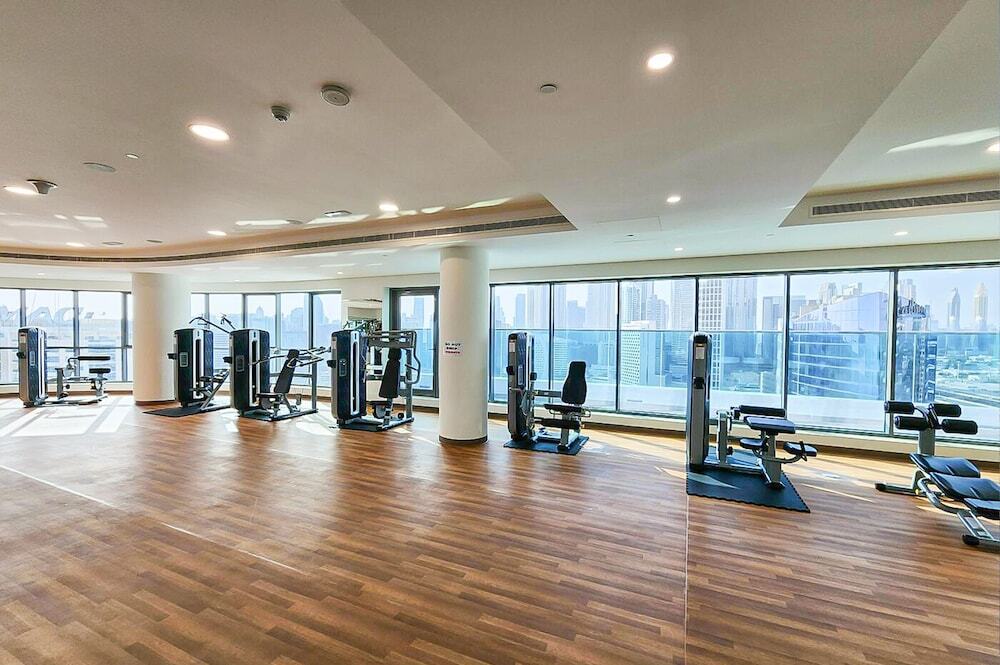 Дубай: Stylish 1BR with Skyline View - THE BAY