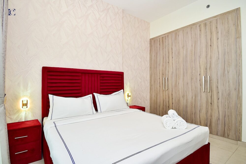 Дубай: Stylish 1BR with Skyline View - THE BAY