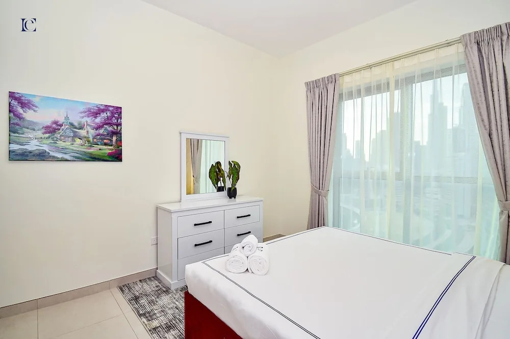 Дубай: Stylish 1BR with Skyline View - THE BAY