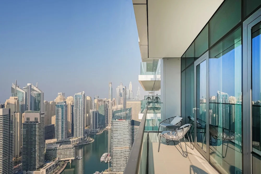 Дубай: Modern 2BR HighFloor Haven - Vida Marina
