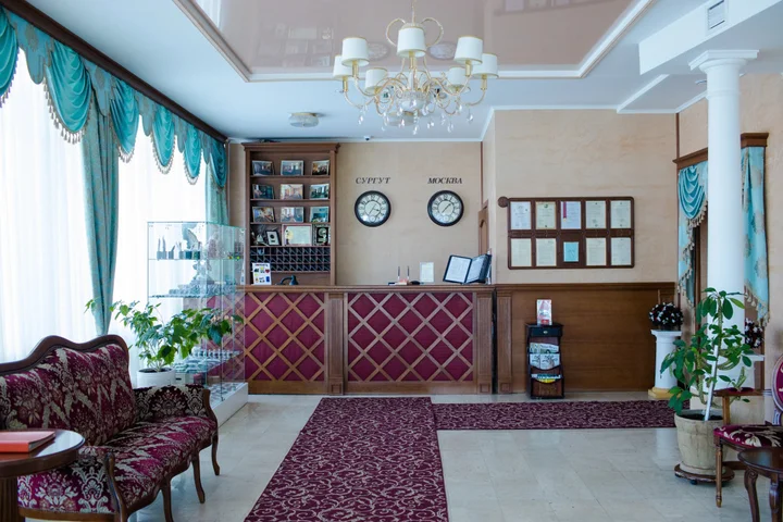 Сургут: Отель Метелица
