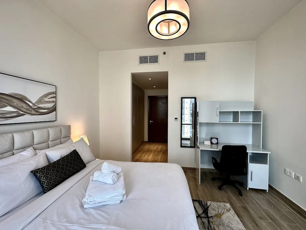 Дубай: Lux BnB Amna Tower Burj Views