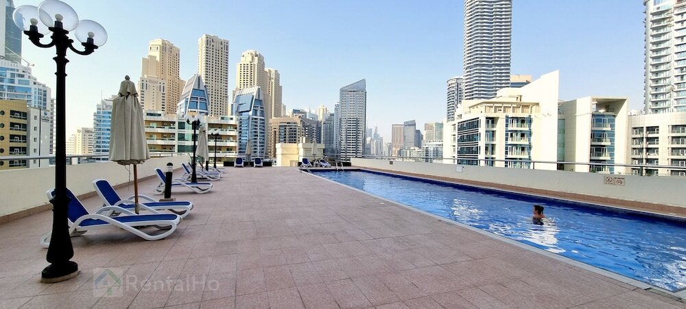 Дубай: Nice Studio Balcony N Pool View Marina