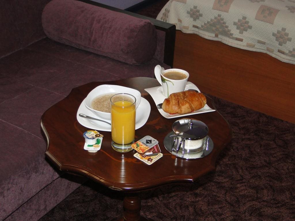 Сургут: Mini-hotel "Alfa"
