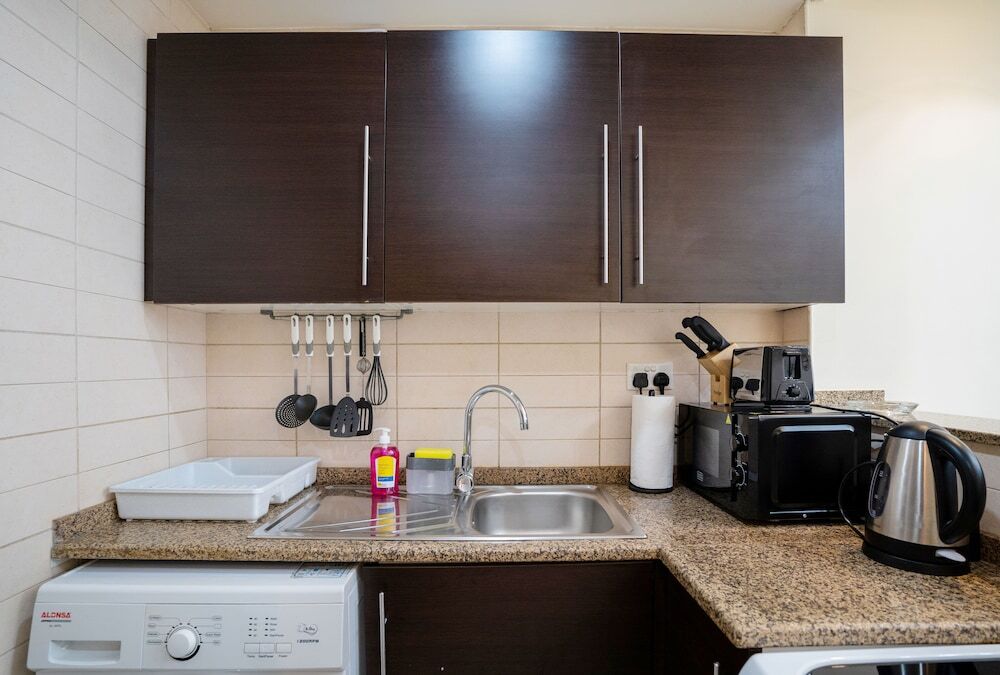 Дубай: Tanin - Luxurious and Contemporary Studio in JLT Cluster R