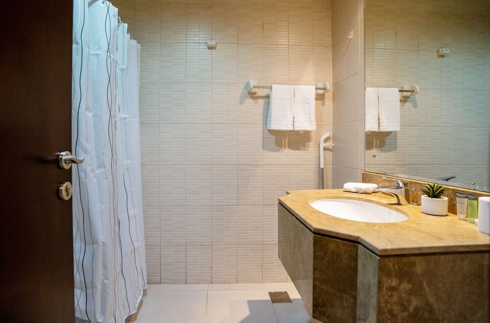 Дубай: Tanin - Luxurious and Contemporary Studio in JLT Cluster R