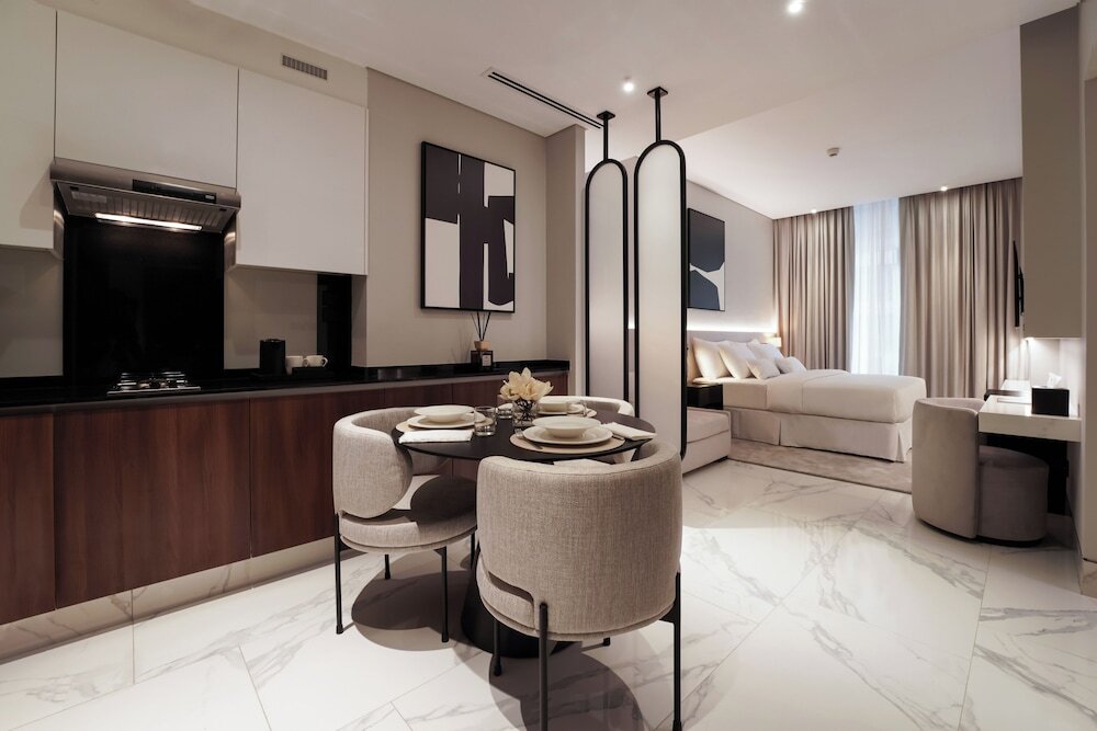 Дубай: Lusso Hometels J One