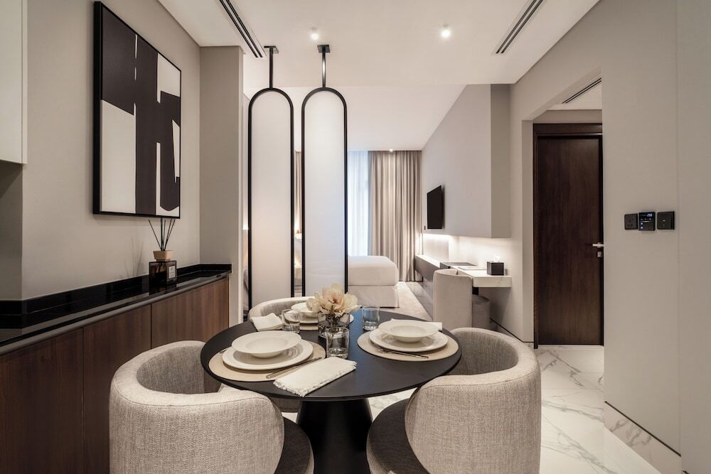 Дубай: Lusso Hometels J One