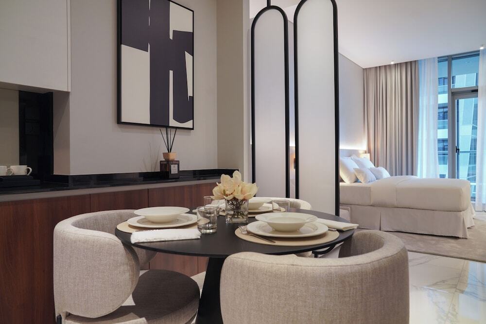 Дубай: Lusso Hometels J One