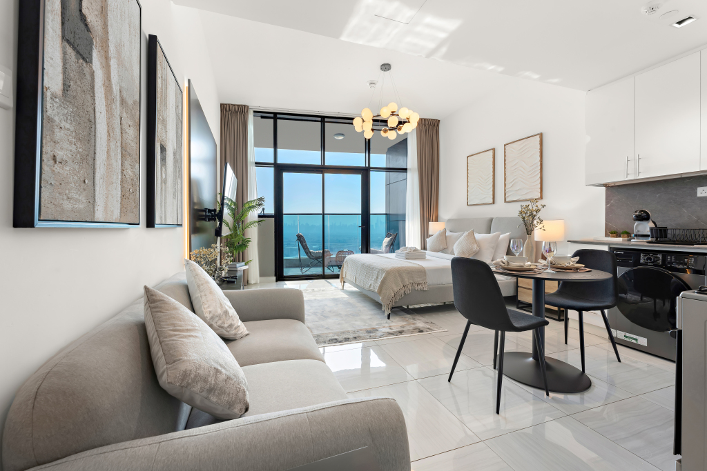Дубай: Апартаменты Stayis- Brand New Stylish Suite Studio apartment Dubai