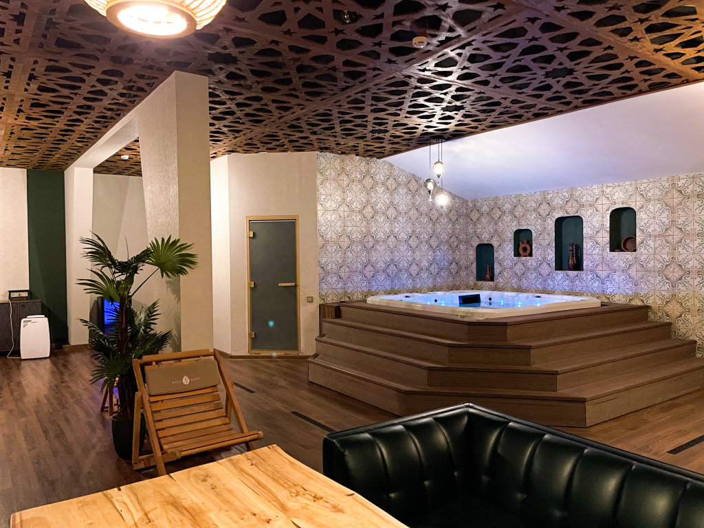 Нижневартовск: Park Side Inn