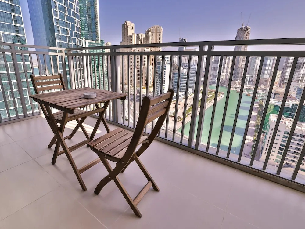 Дубай: One Bedroom Near Dubai Wheel & JBR by Belvilla