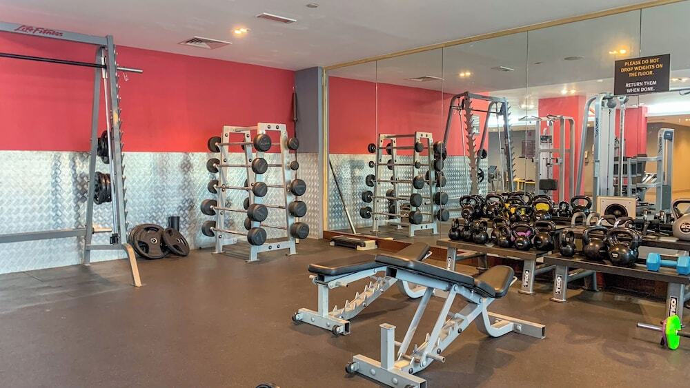 Дубай: SuperHost - Chic Downtown Living 1BR in Dubai's South Ridge 5