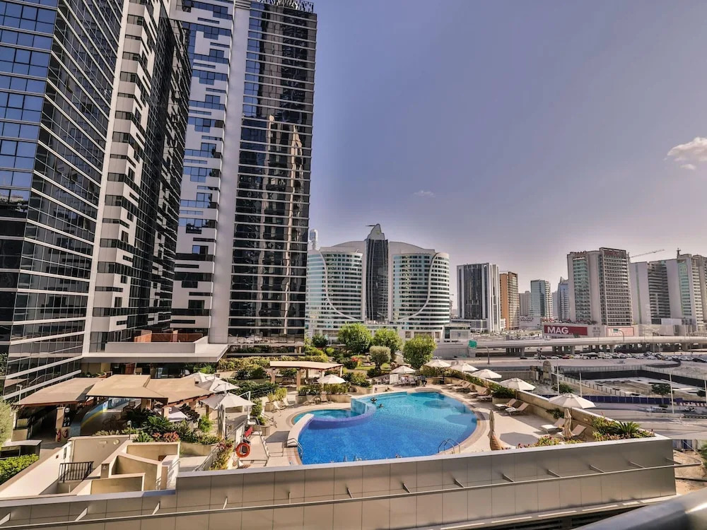Дубай: Grand 2BR Burj Khalifa Gym/pool by Belvilla